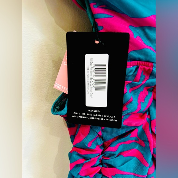 PrettyLittleThing | NWT Rare Multi-Zebra Print Cut Out Mini Dress Size 0 💕! - Picture 8 of 9